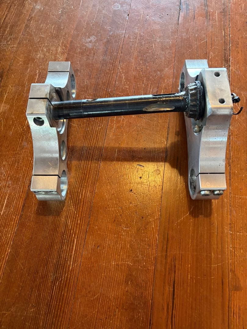 ハーレーダビッドソン トリプルツリークランプ アルミ製 39mm - メルカリ