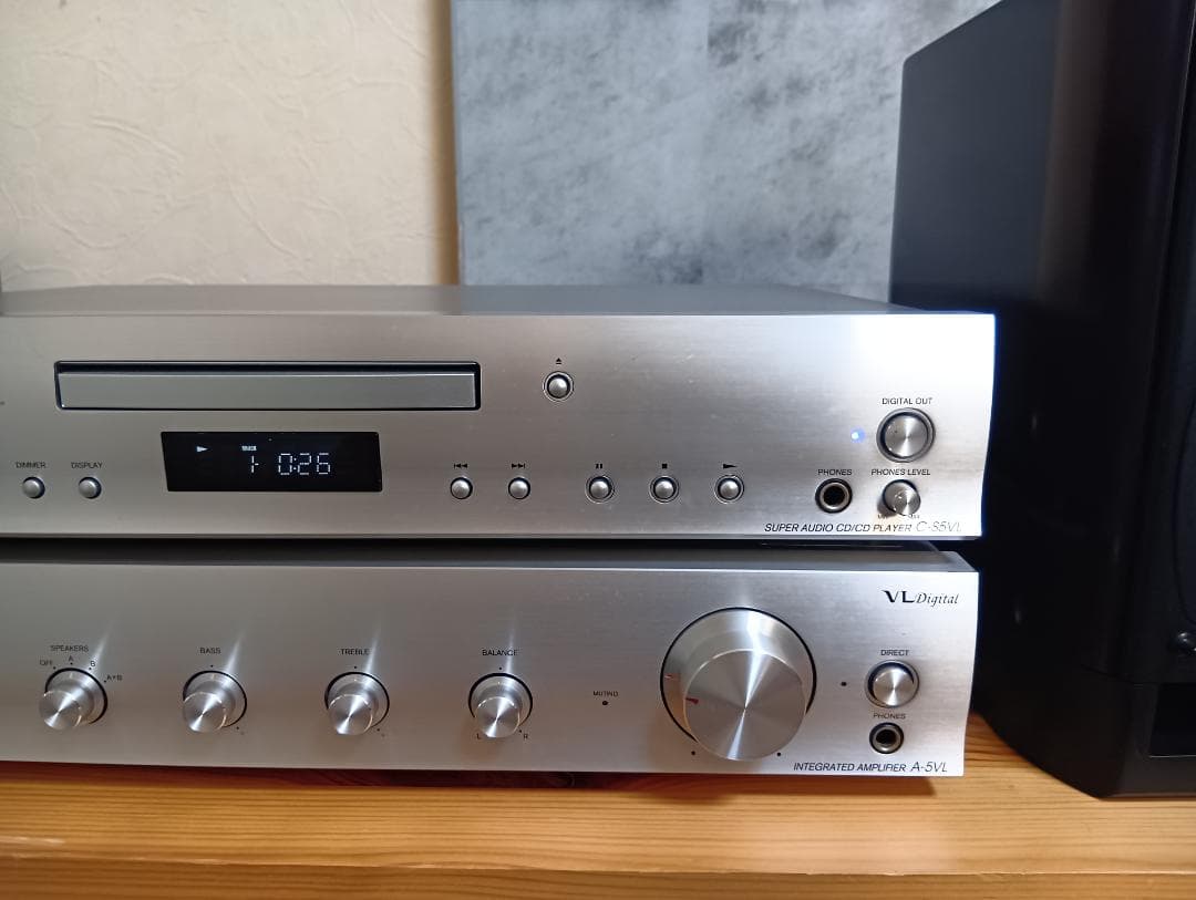 ONKYO プリメインアンプ『A-5VL』と CDプレーヤー『C-55VL』 - アンプ