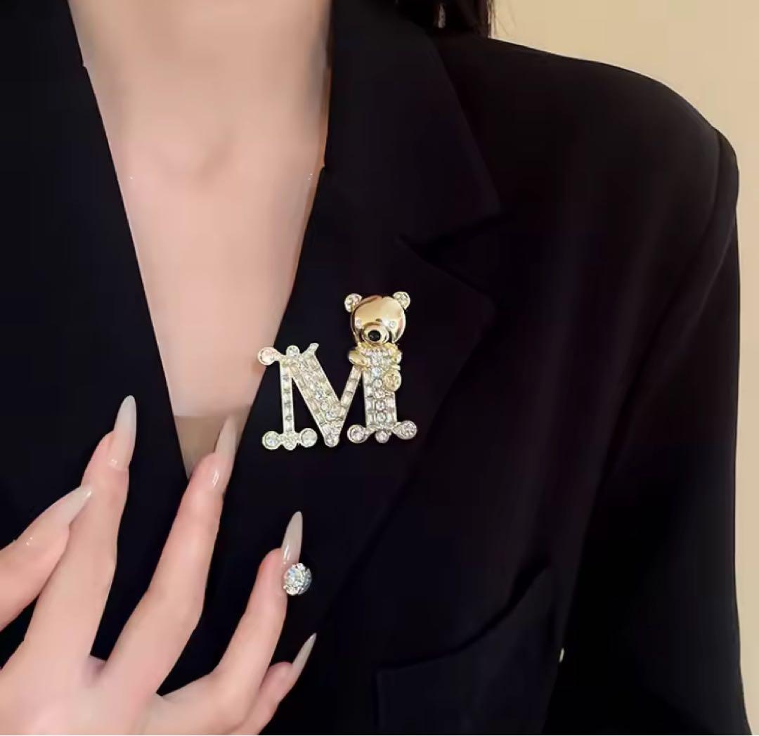 クリスタルブローチ MaxMara マックスマーラ Mロゴ イニシャル テディ
