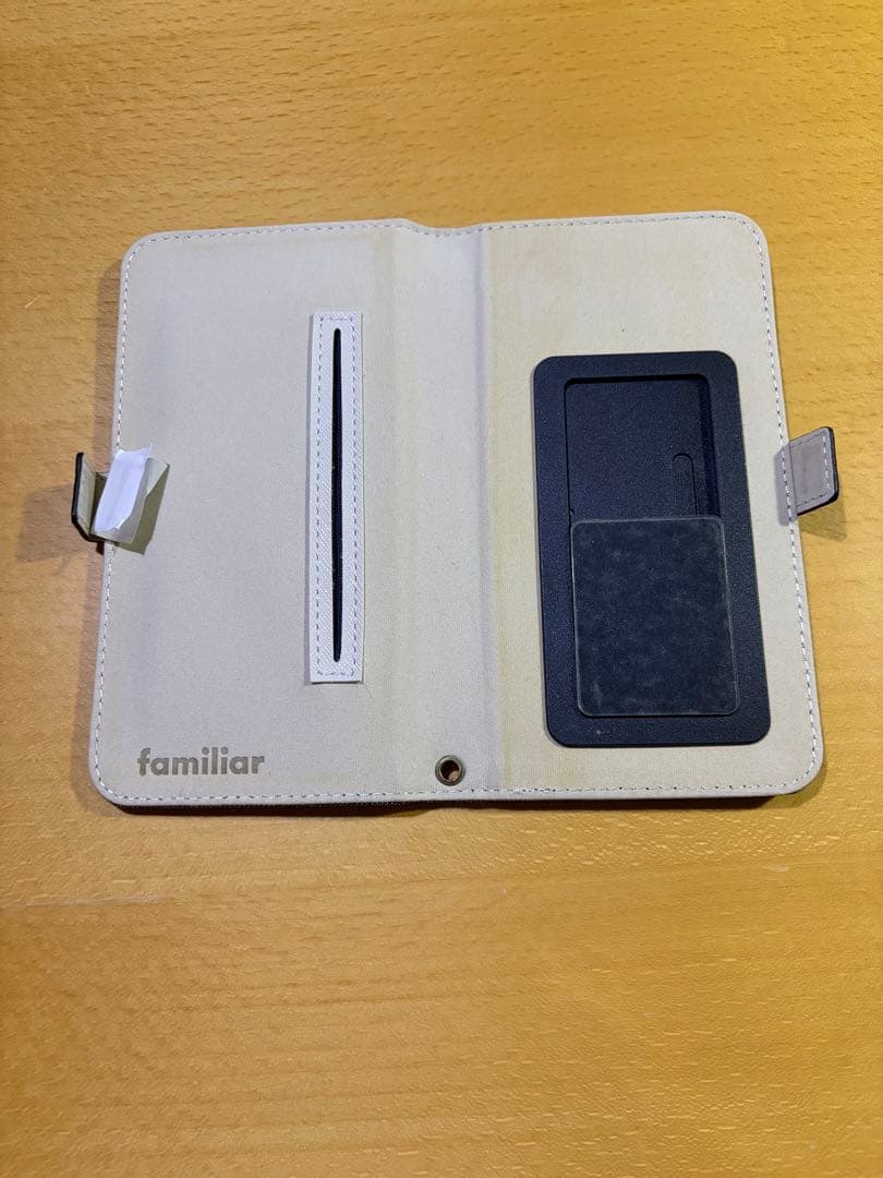 familiar スマートフォンカバー クマと犬刺繍 - メルカリ