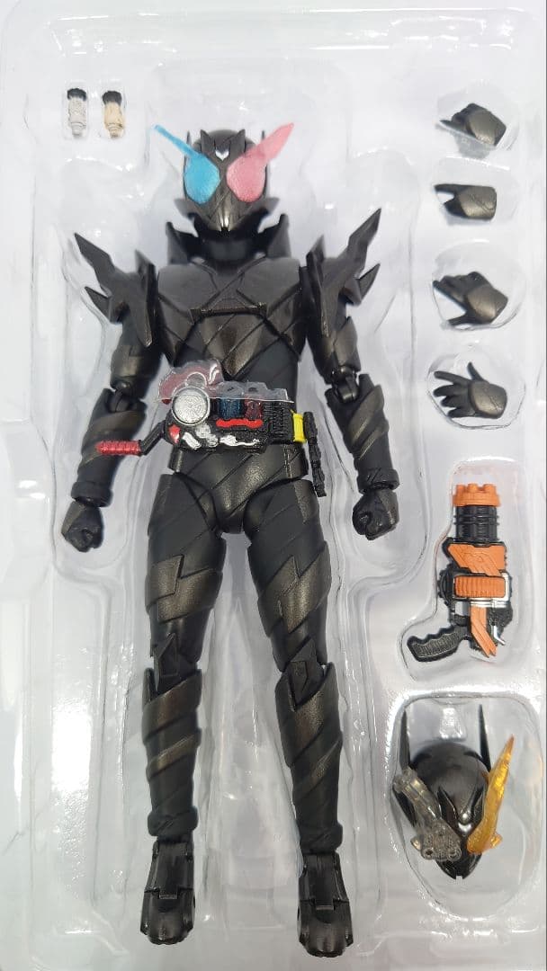 S.H.Figuarts 仮面ライダービルド ラビットタンクハザードフォーム