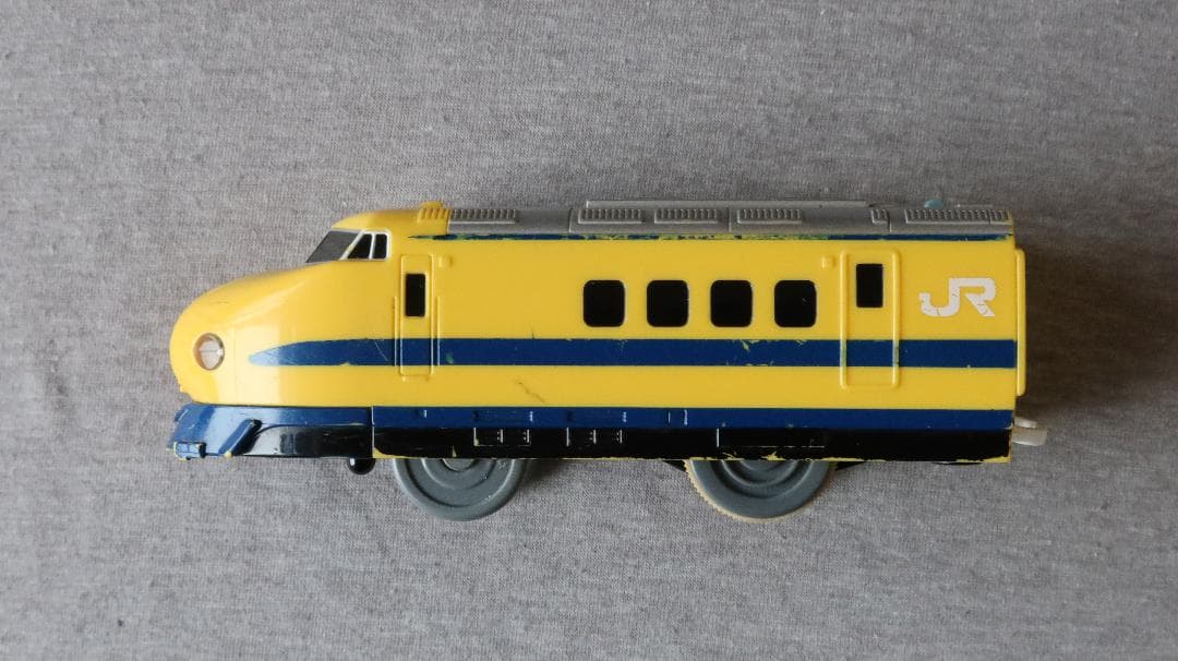 プラレール 電気制御で停止、走行----ホームドア駅を停車駅に改造1式(