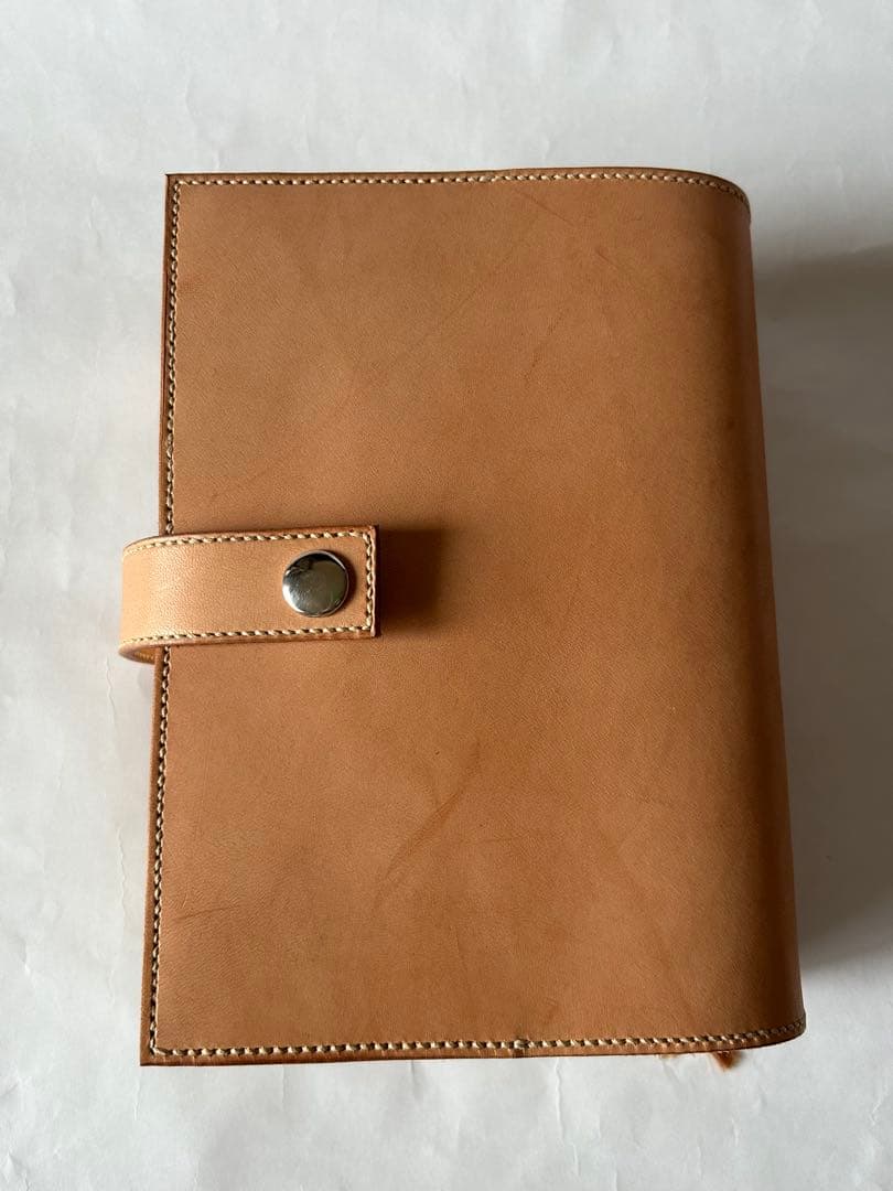 聖書 新改訳2017 中型 革カバー レザー ベージュ - メルカリ