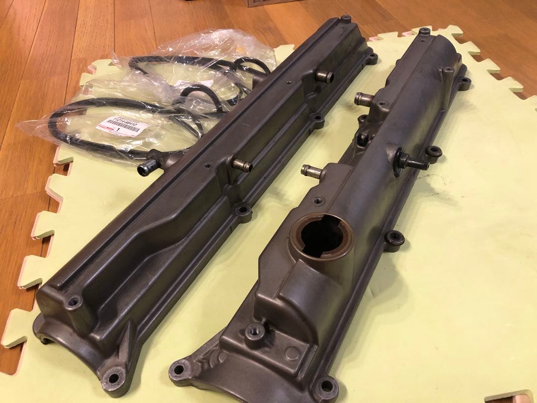 トヨタ　2jz gte バルブカバー ASSY 中古品 Toyota Supra 2JZ GTE VVTI Billet Valve Covers Anodized Oil Cap