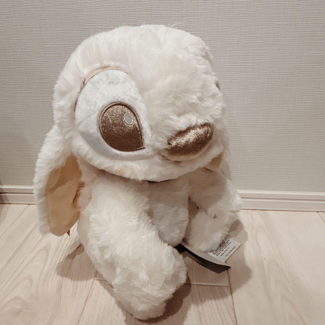 スティッチ ぬいぐるみ Winter White ディズニーストア - メルカリ