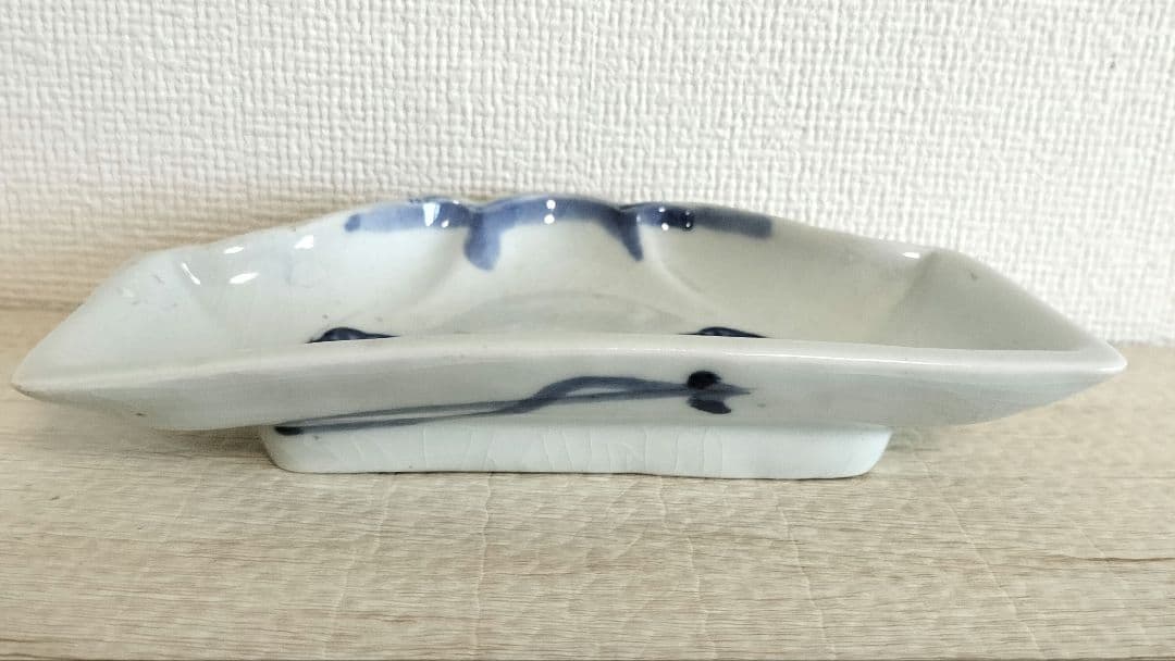 お値下げしました、古伊万里 染付 富士山型 コンニャク印判 三保松原図