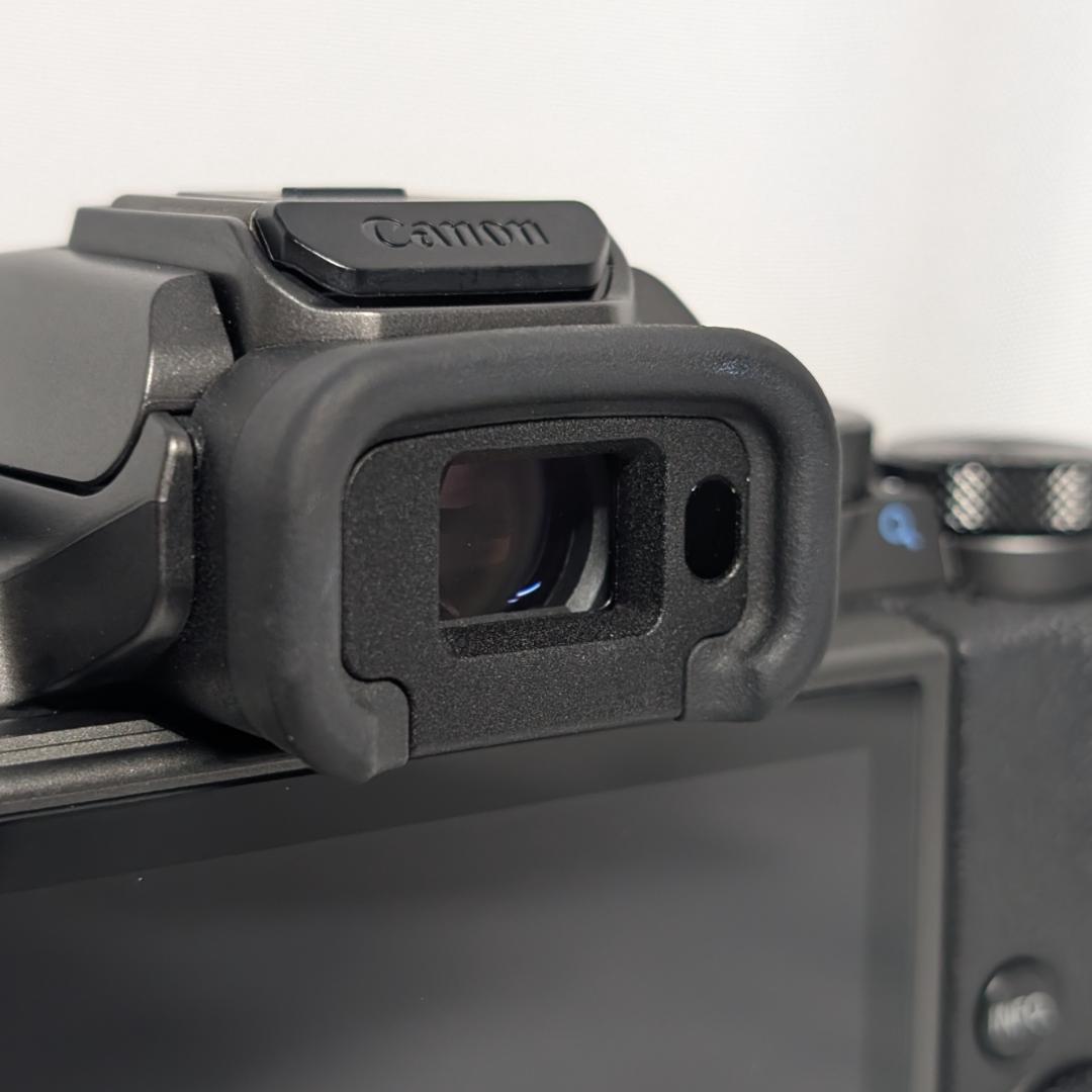 デジタルカメラ EOS M5 + EF-M15-45mm F3.5-6.3 IS STM