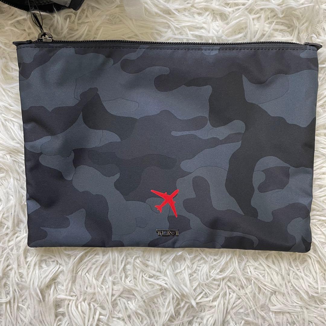新品未使用】TUMI トゥミ カモフラージュ柄トートバッグ JAL機内販売