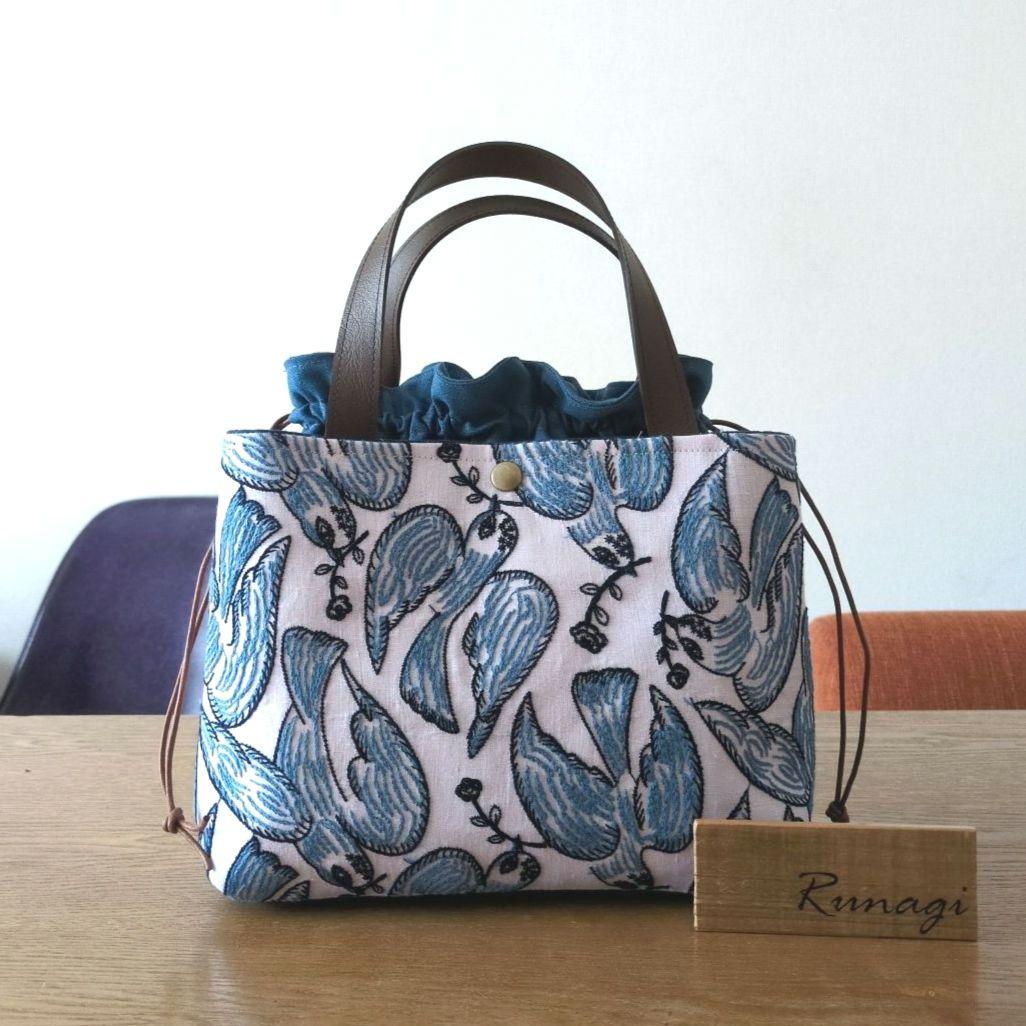 【1565】あおりポケットの巾着バッグ＊ミナペルホネン 限定価格⚮̈ミナペルホネン tambourine navy ネリオバッグ あおり巾着