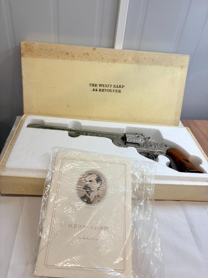 フランクリン・ミント THE WYATT EARP .44 REVOLVER - メルカリ