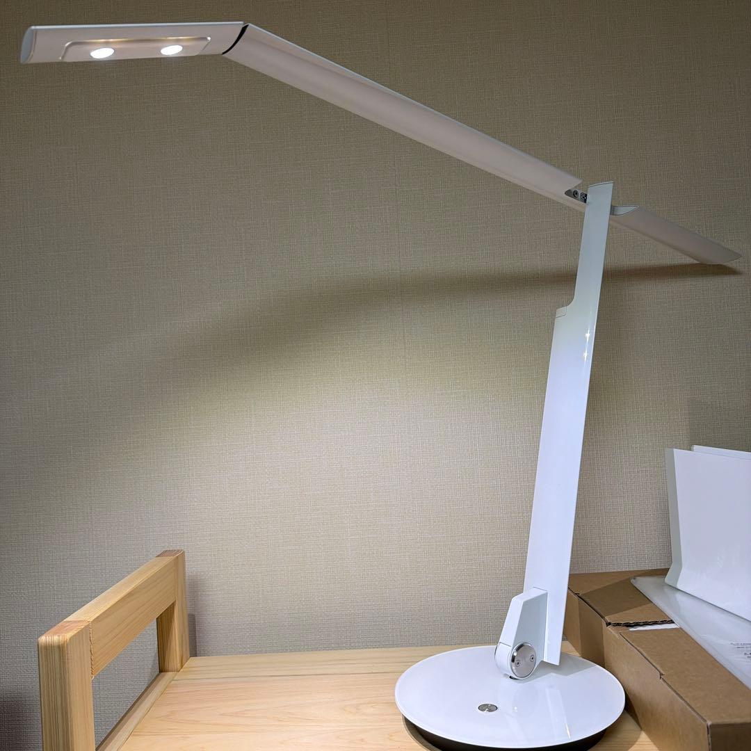 バルミューダ デスクライト airline - メルカリ