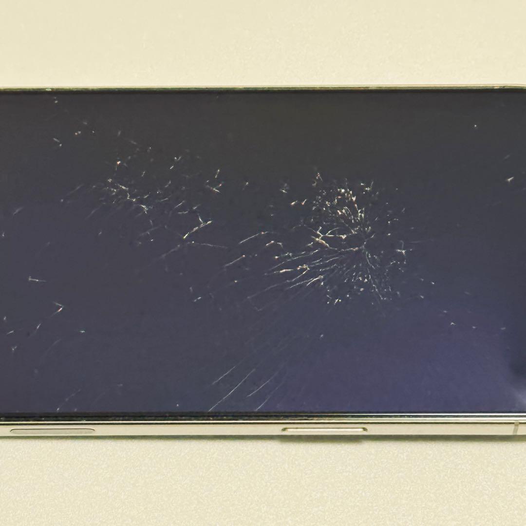 《画面割れ》iPhone 16 pro max ナチュラルチタニウム 本体
