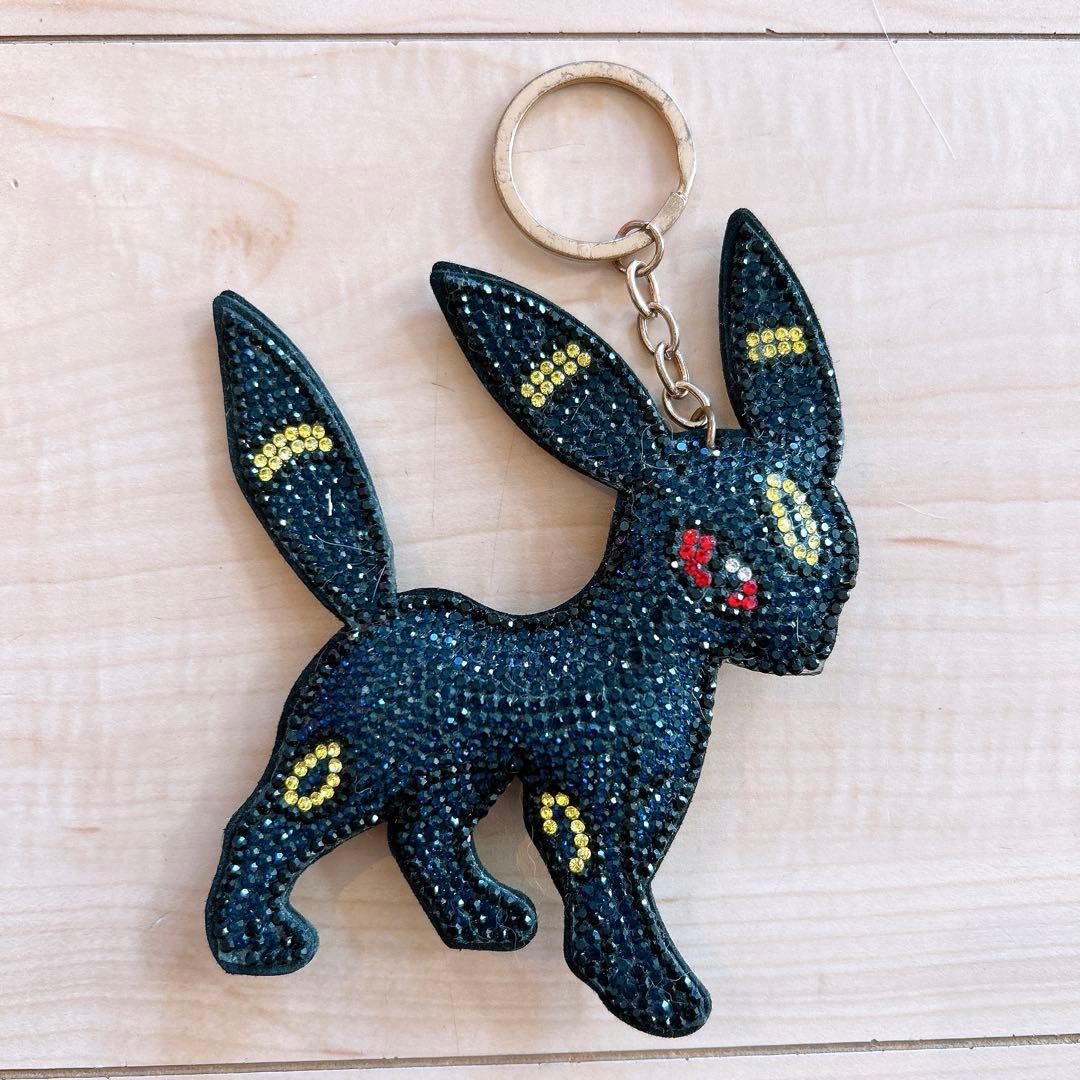 ポケモン ブラッキー キラキラ キーホルダー - メルカリ