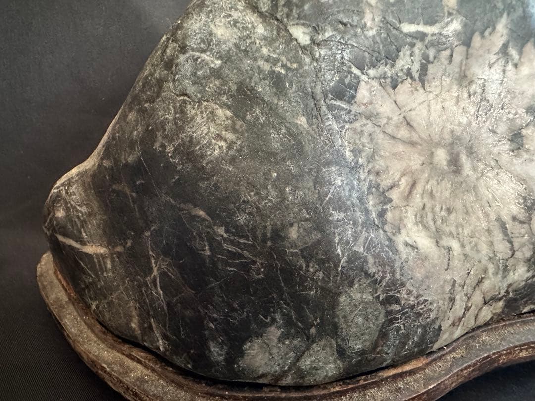 菊花石 薄紅菊&白菊 2.5kg 手彫り台座付き/水石 鑑賞石 鉱物