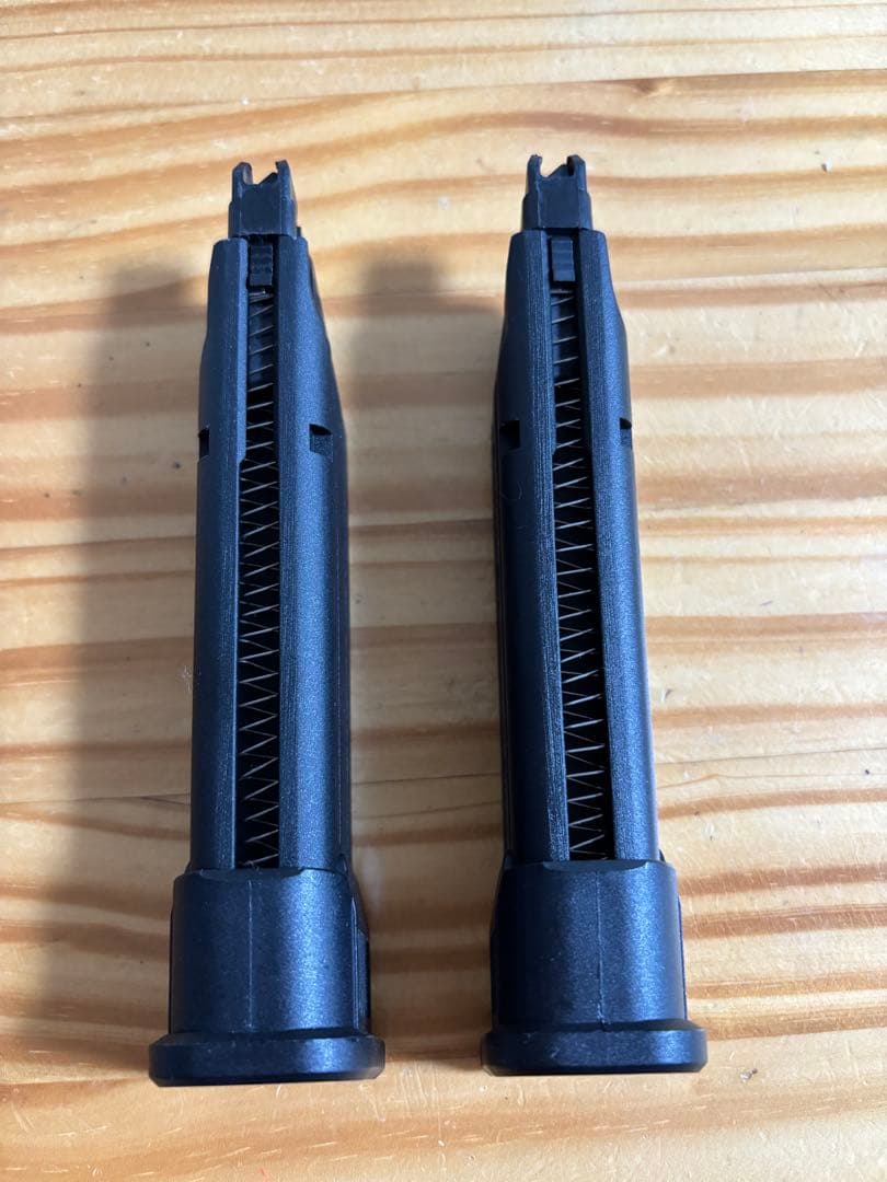 VFC SIG M17 co2マガジン 2本セット