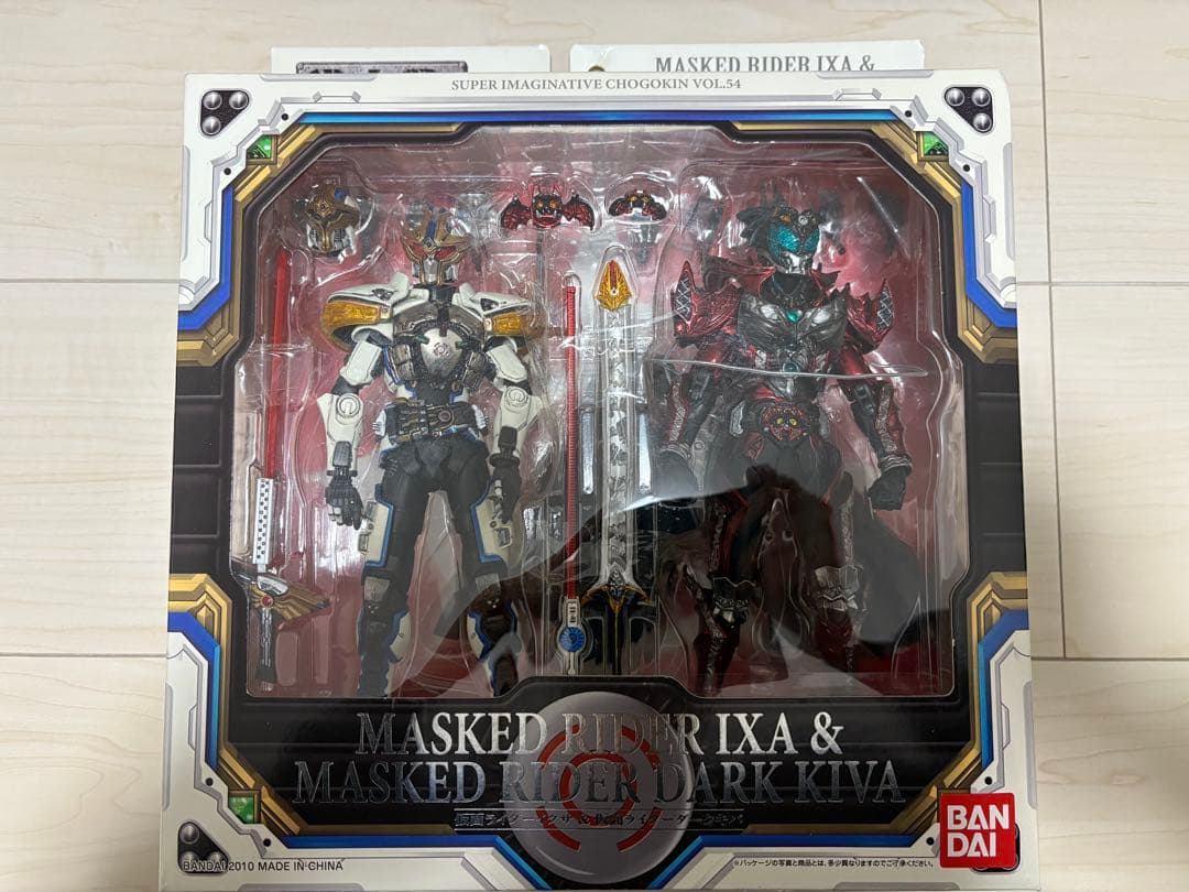 S.I.C仮面ライダーイクサ&仮面ライダーダークキバ Amazon.co.jp: TAMASHII NATIONS S.I.C. VOL.54 仮面ライダーイクサ