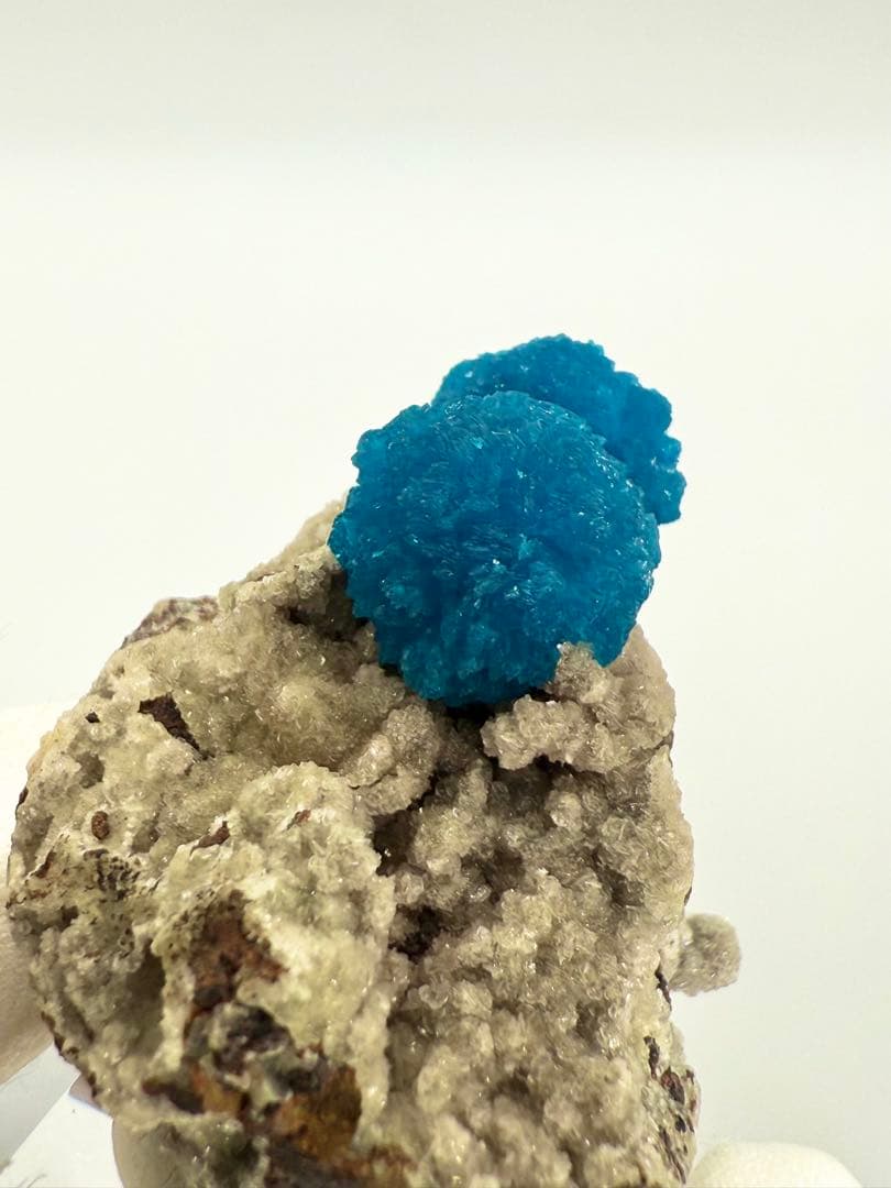 カバンサイト 原石 鉱物標本 天然石 ペンタゴナイト ゼオライト