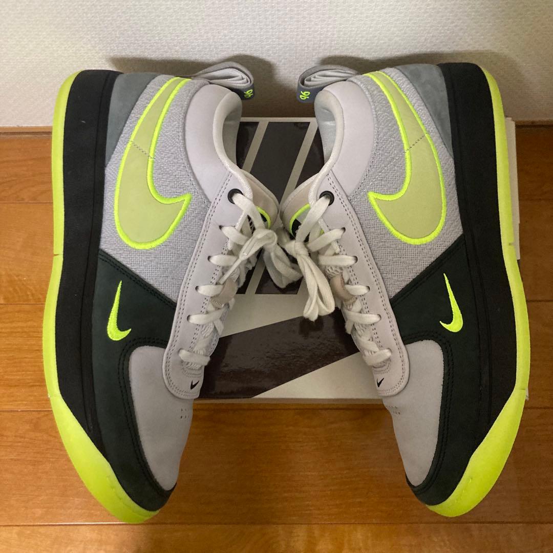 日本未発売　nike book 1 EP \"neon\" 28.5
