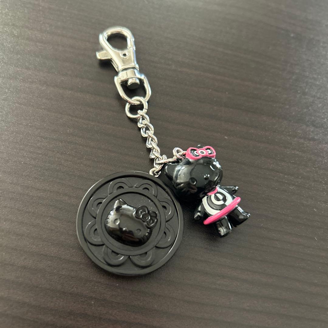 m•a•c ハローキティー コラボチャーム 2026年1月30日 カプセル楽局 阿佐ヶ谷店 ✨新入荷情報✨ 💊ハロー