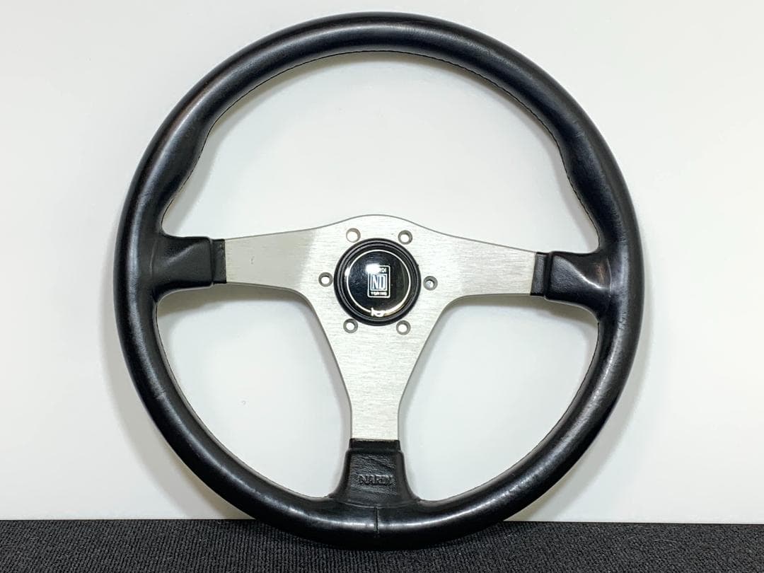 ナルディ ガラ3 タイプ0 レザー ホーンボタン付 FET刻印あり 良品 旧車 ナルディ ガラ3 タイプ0 レザー ホーンボタン付 FET刻印あり 良品 旧車