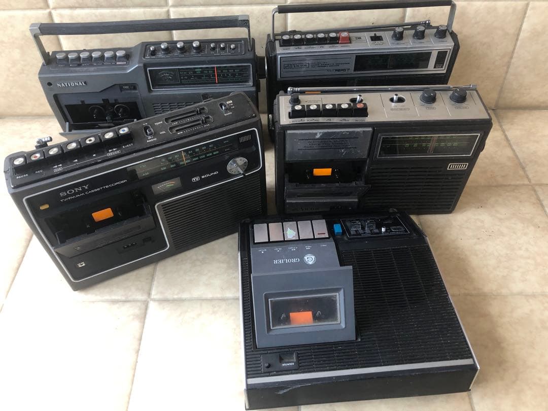 SONY カセットレコーダーCF-1950などジャンク品ラジオ5台(G23) Yahoo!オークション -「cf-1950」の落札相場・落札価格