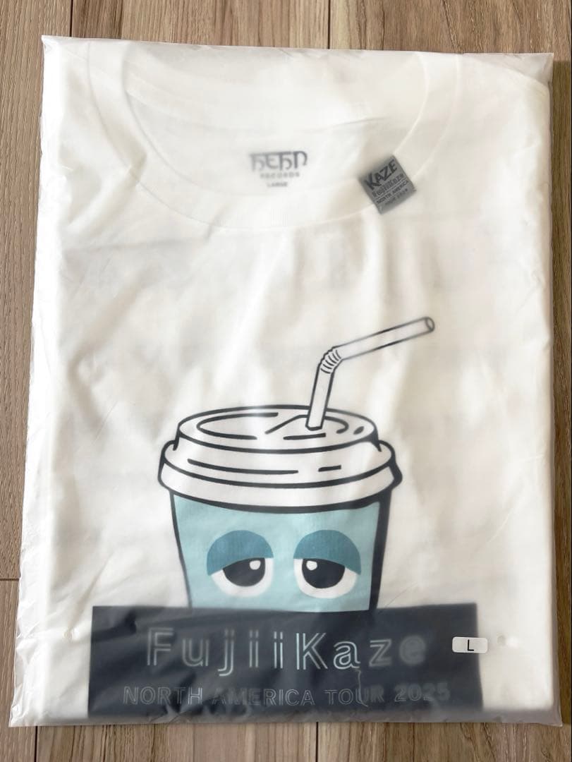 藤井風　ドリンク Tシャツ　ホワイト　Lサイズ Tops – Fujii Kaze Official Store