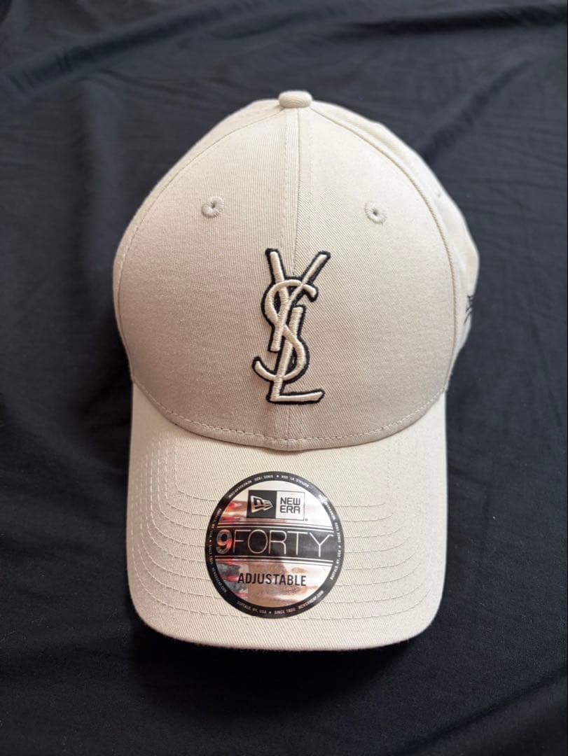 イブサンローラン キャップ ベージュ - メルカリ