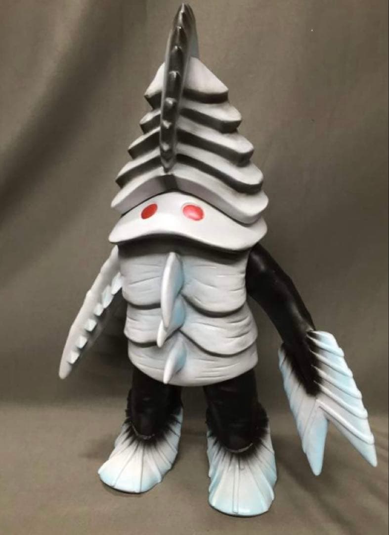 メディコム・トイ 東映レトロソフビコレクション シロノコギリザメ