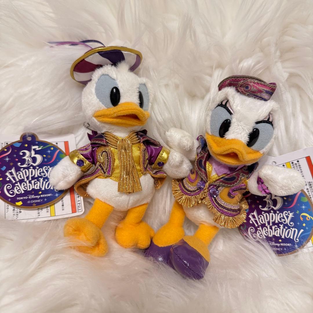 35周年記念 ドナルド・デイジー ぬいぐるみ - メルカリ