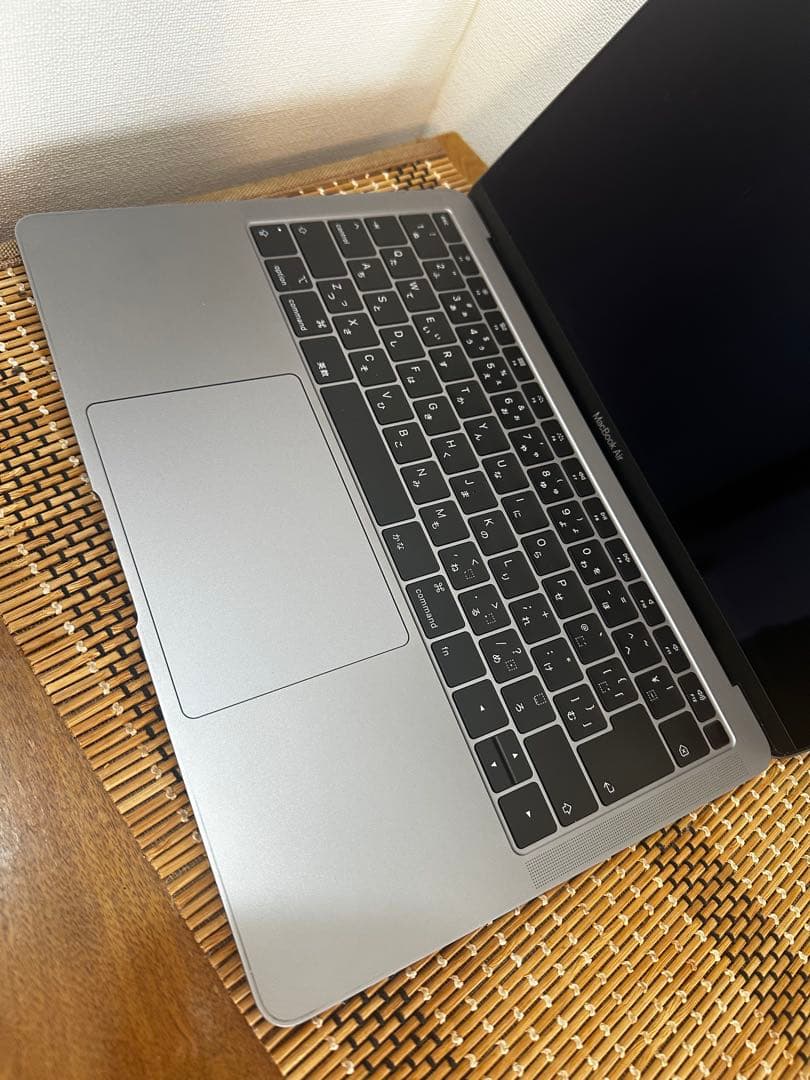 Apple MacBook Air 13インチ A1932 OS切替可 - メルカリ