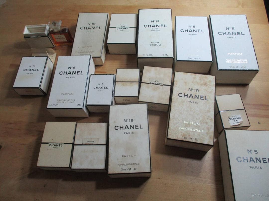 Sakura商品　７．５ｍｌ～２８ｍｌ総数23個　半分以上未使用品　№１９