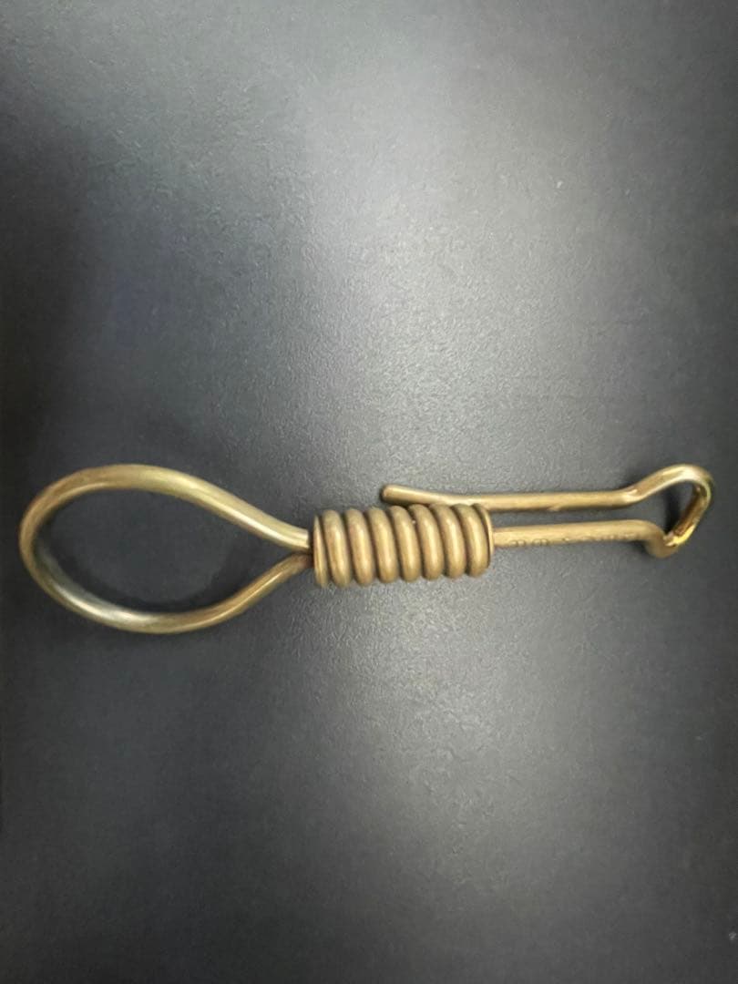 ジェフ・デッカー　ハングヌーズ・キーチェーン再値下げ　ナックル　パン　ショベル BLACK SIGN Main Lodge / 