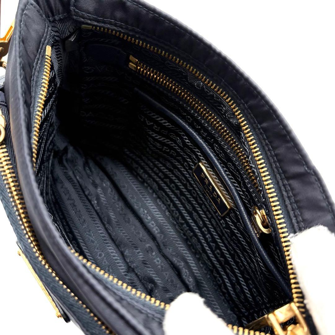 極美品✨プラダ ショルダーバッグ ナイロン サフィアーノ 近年モデル