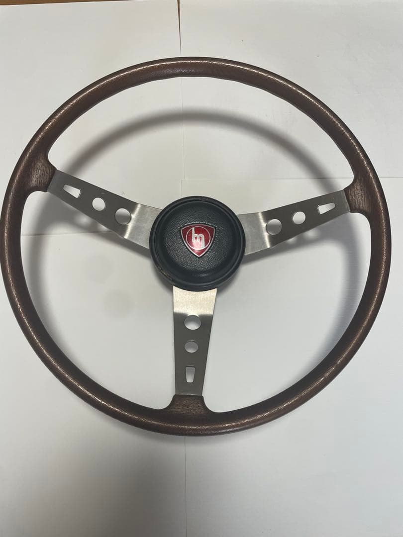 MAZDAファミリア　ロータリー　クーペ　純正　ステアリング　木製 5/13値下げ】マツダ ファミリア ロータリークーペ 純正ステアリング