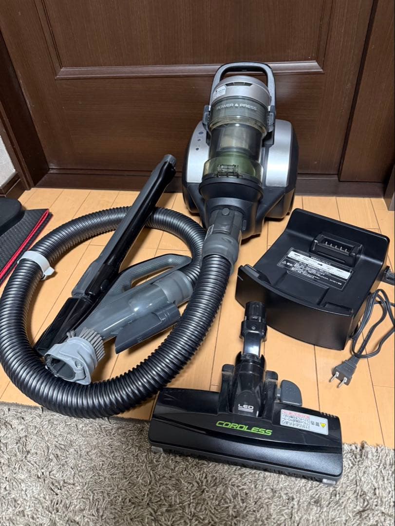 パナソニック「プチサイクロン MC-BR30G」充電式掃除機2014年製 - メルカリ