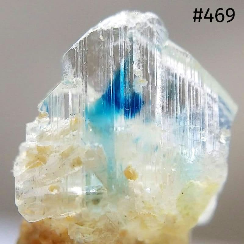 469 ユークレース ちょっとクラスター 結晶 原石 母岩付き 水晶クラスター✨母岩付き | artinteriors