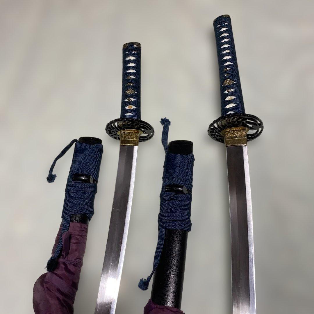 高級模造刀大小２本(刀袋付) 青柄 鶴羽透し丸鍔 黒梨地鞘