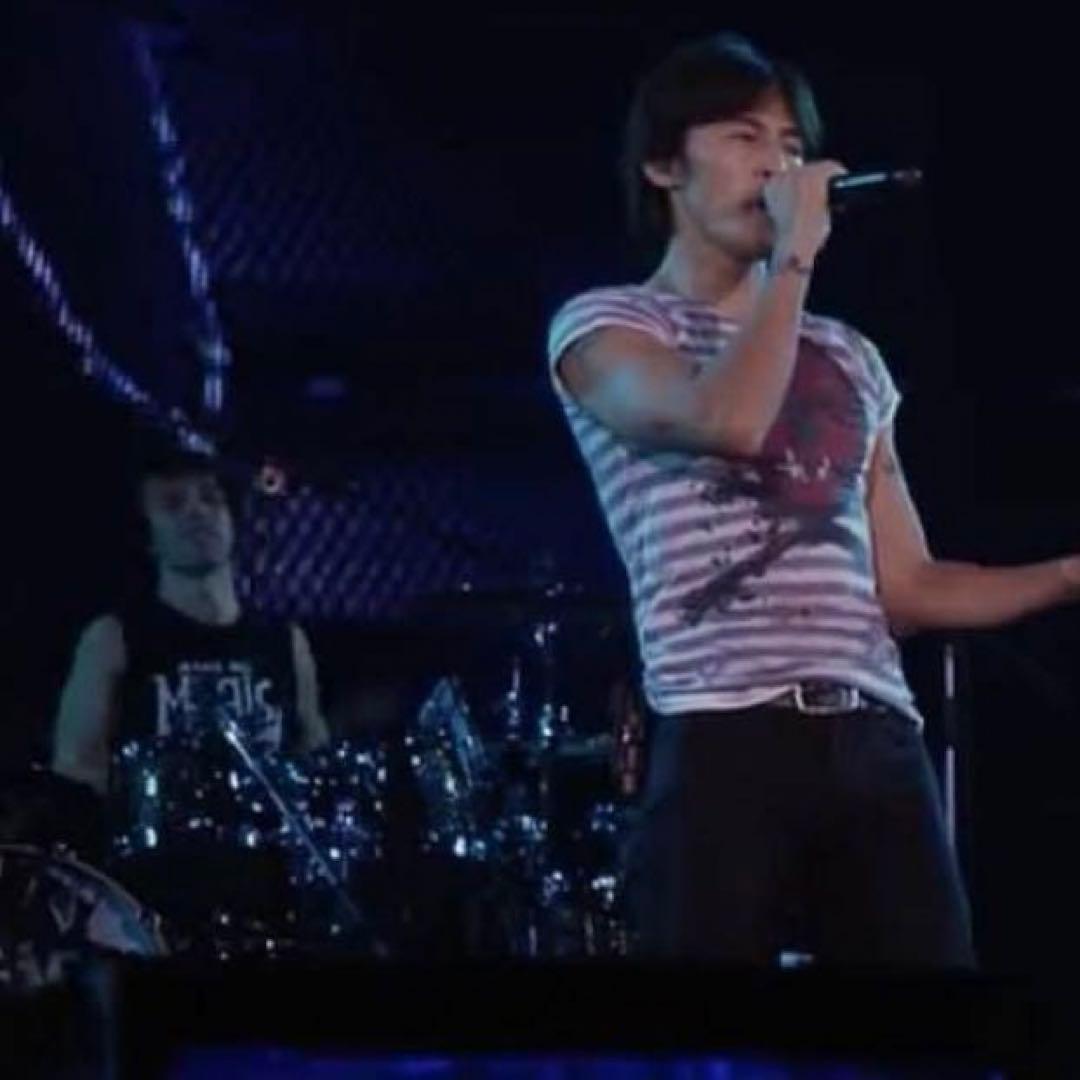 美品 B'z 稲葉着 max six 赤スカル ヒトデ ボーダー柄 Tシャツ L