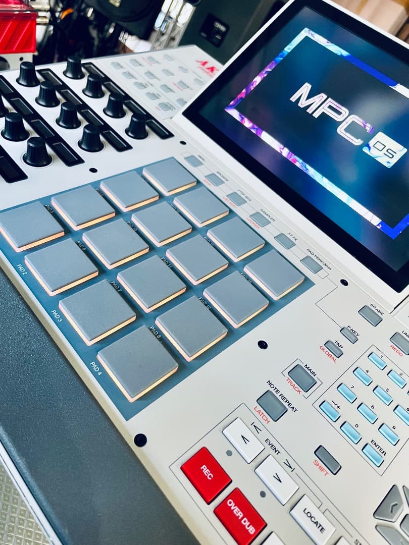 AKAI MPC X SE DISKセーバー付 (ほぼ未使用品) 即発送!! - メルカリ