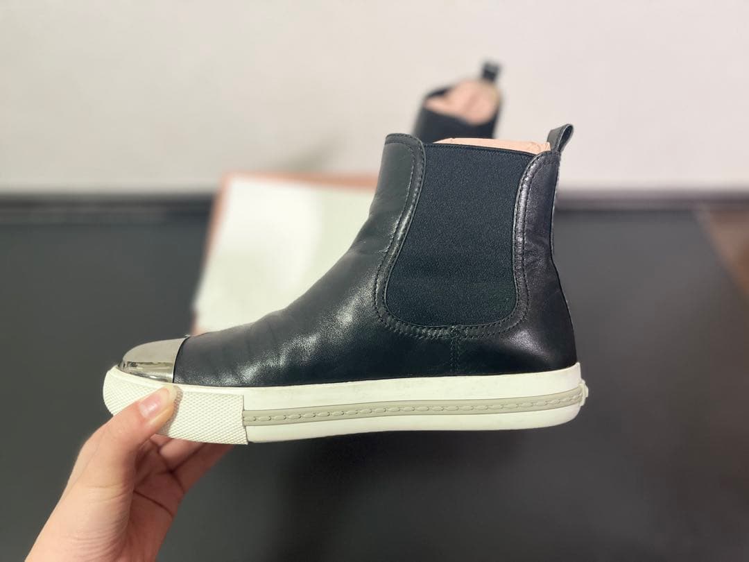 miu miu　サイドゴア　スニーカー　メタルトゥ　レザー　本革 22.5cm