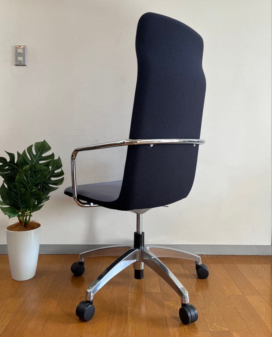 PLUS プラス　アルフィーノチェア　伊丹由和　13.9万　デザイナーズ　美品