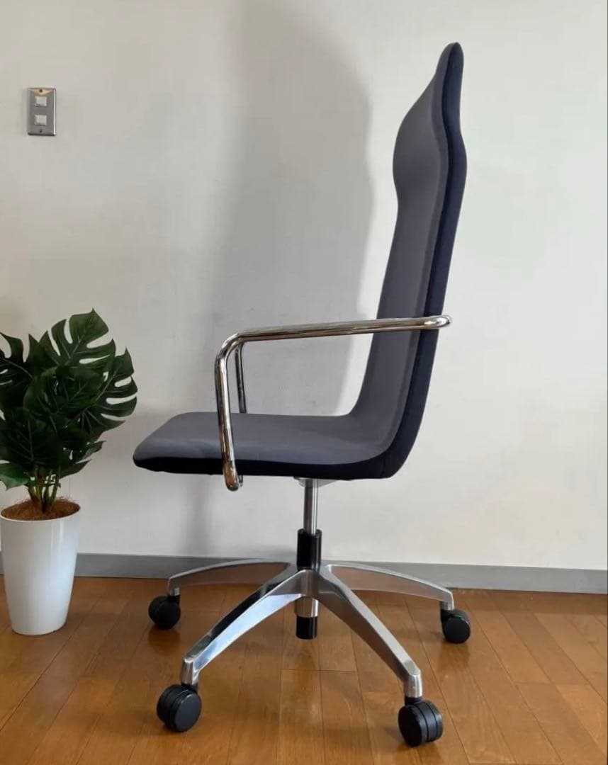 PLUS プラス　アルフィーノチェア　伊丹由和　13.9万　デザイナーズ　美品