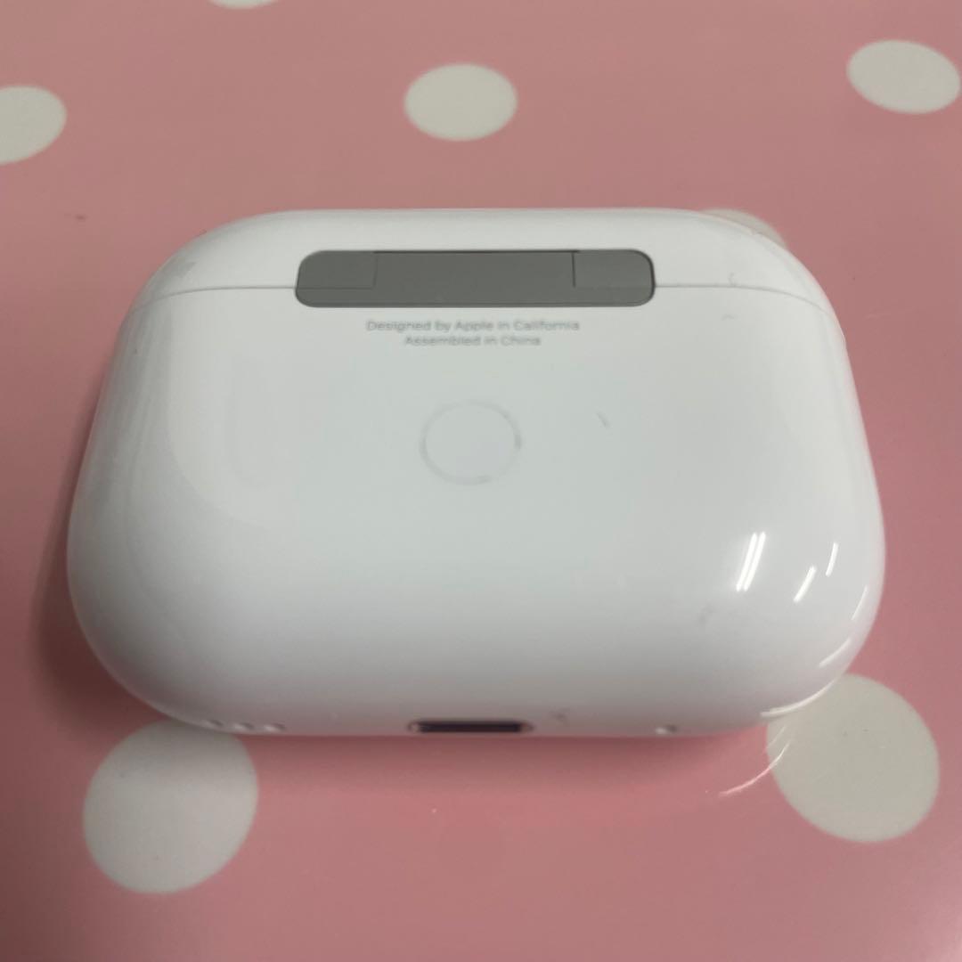 AirPods pro第2世代 充電ケース Apple正規品 MQD83J/A - メルカリ
