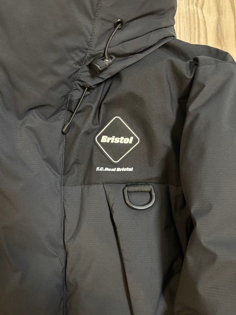 F.C.Real BristolDOWN BENCH PARKA ダウン