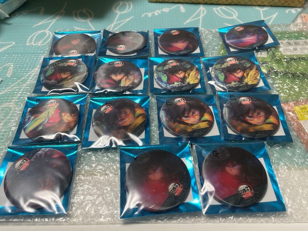 鬼滅の刃 水の呼吸ランダムアクションアニメーション缶バッジ冨岡義勇15個 鬼滅の刃 水の呼吸ランダムアクションアニメーション 缶バッジ 冨岡