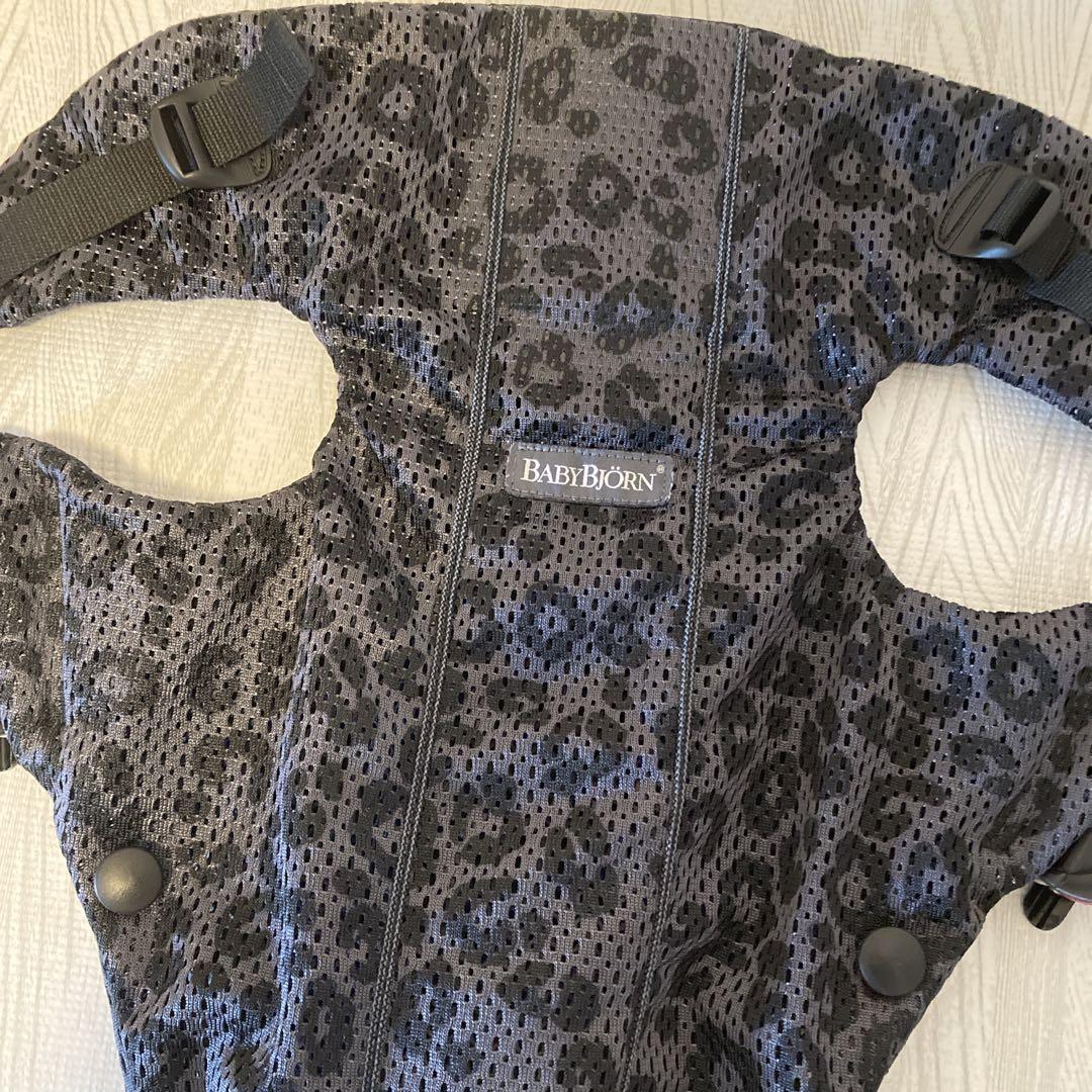 ベビービョルン 抱っこ紐 ベビーキャリアミニ エアーメッシュ ヒョウ柄
