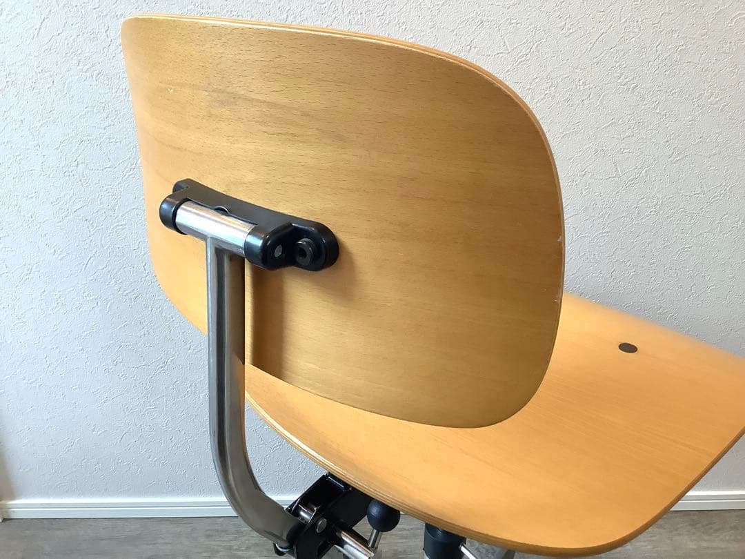 Fritz Hansen KEVI ケヴィチェア 木目調 キャスター付 中古品 - メルカリ