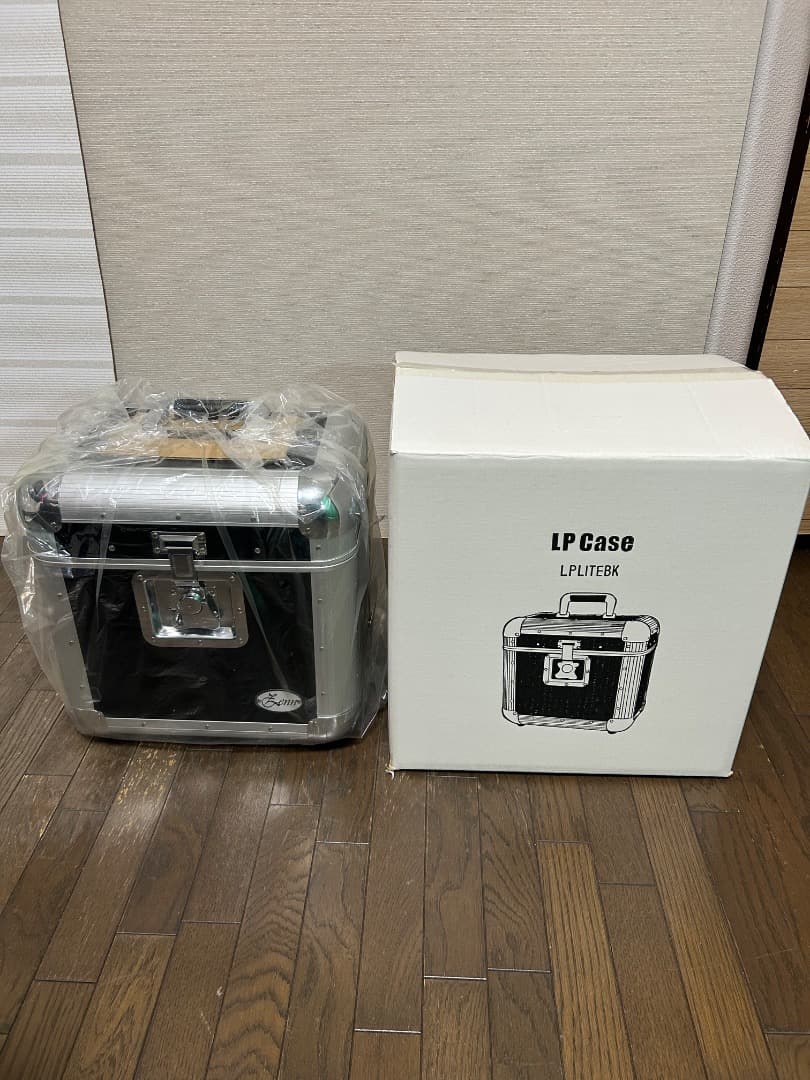 レコードケース 白＆黒 箱あり未開封