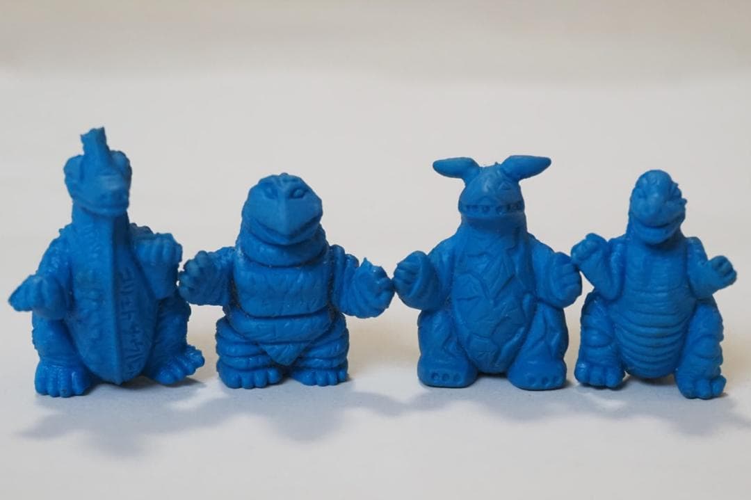 怪獣消しゴム】青 ウルトラマン＋怪獣 全17体 昭和レトロ 中古品