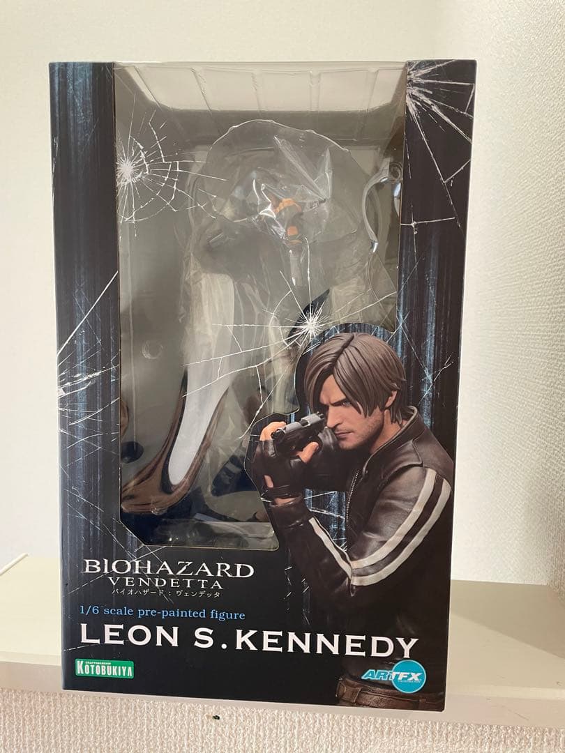 BIOHAZARD レオンSケネディ　フィギュア Amazon | フィギア バイオハザード6 1/6 レオン・S・ケネディ VGM#22